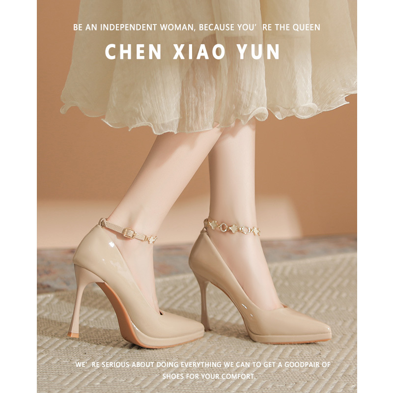 【Chen Xiaoyun】Nude Color Four-Leaf Clover Buckle Waterproof Platform High Heels Women's Patent Leather Pointed Toe Stiletto Shoes 10cm