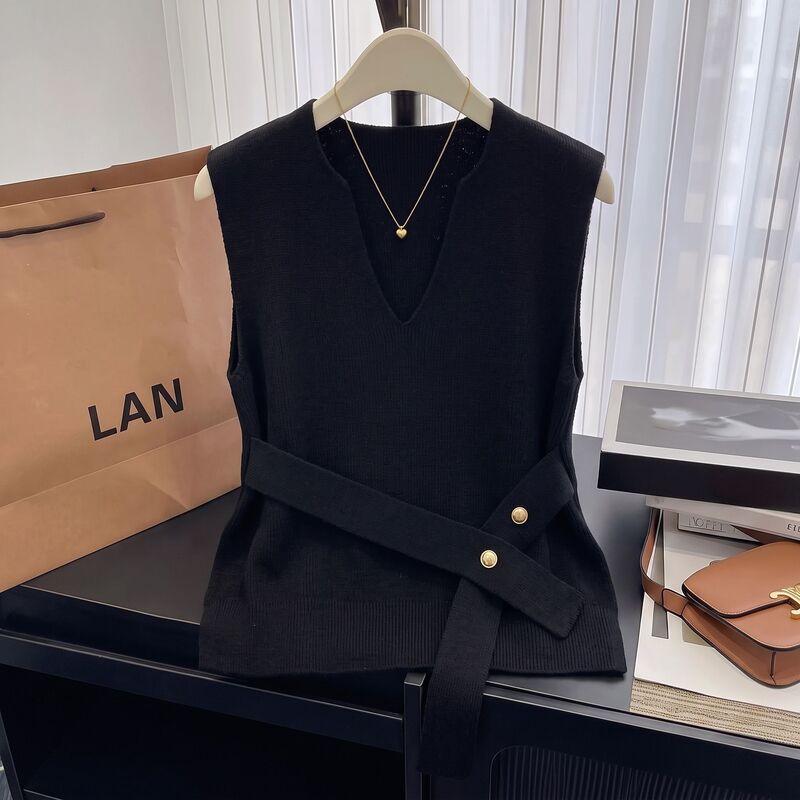 Casual Black V Neck Waist-Cinching Knitted Vest for Women in Autum Plus Size Fat mm Metal Buckle Lace-Up Layered Sleeveless Top Casual Black V Neck Waist-Cinching Knitted Vest for Women in Autum Plus Size Fat mm Metal Buckle Lace-Up Layered Sleeveless Top