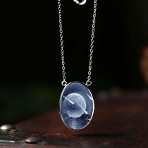 Noisy 7nows) Cameo Cameo Crescent Wish Necklace European classic art and function combination