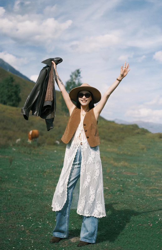 Roman Holiday Hippie Retro Sleeveless Vest Slightly See-Through Lace Lace-Up Long Dress Cardigan Vest Two-Piece Set