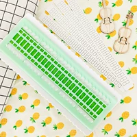 Зеленый 50 -дигит пирамида