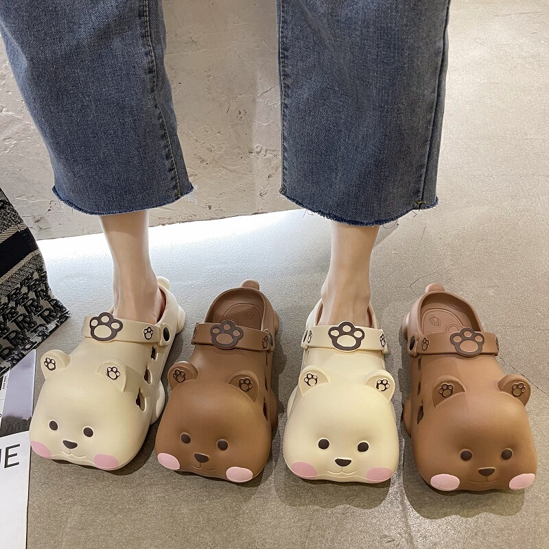 2026 New Style Women's Summer Cartoon Bear Slippers with Thick Soles, Non-Slip, Fashionable Outdoor Clogs 2026 New Style Women's Summer Cartoon Bear Slippers with Thick Soles, Non-Slip, Fashionable Outdoor Clogs
