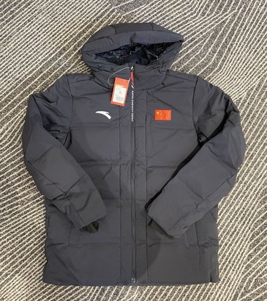 Ahn stepped in to sponsor the 2020 national team short version of the down coat