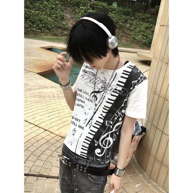 Subculture Short-Sleeved T-Shirt with Rhinestone Musical Note Print for Men and Women, Summer Visual Style Yabi Top for Couples Subculture Short-Sleeved T-Shirt with Rhinestone Musical Note Print for Men and Women, Summer Visual Style Yabi Top for Couples