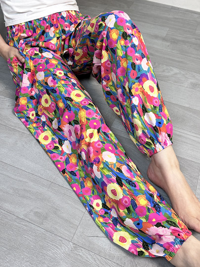 Летние пижамные брюки из хлопка и шелка для женщин, пляжные брюки-фонарики из вискозы больших размеров с защитой от комаров, домашние длинные брюки с манжетами для весны и осени.