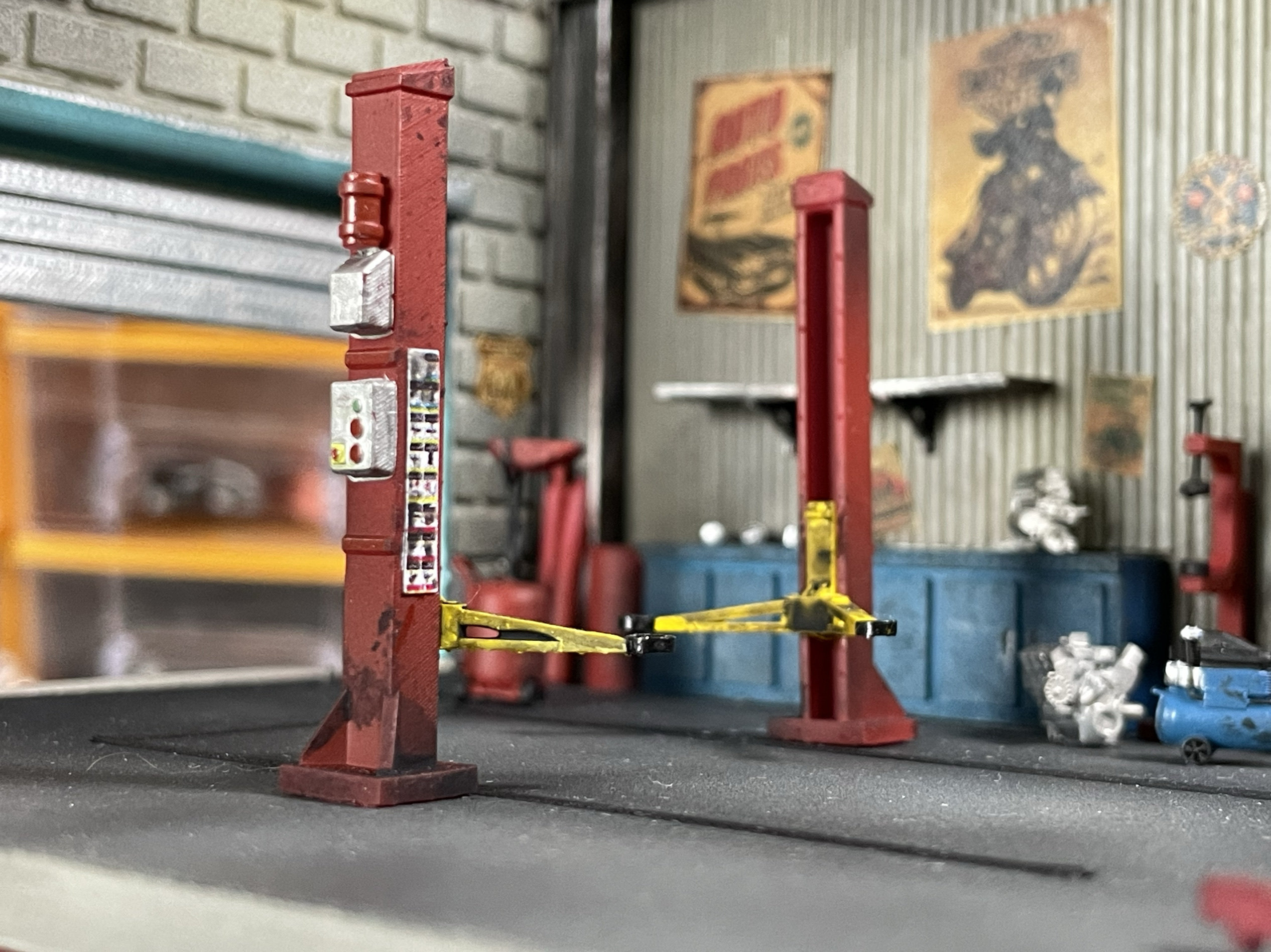 1/64 Diorama Garage Factory Maintenance Building Model Repair Tool