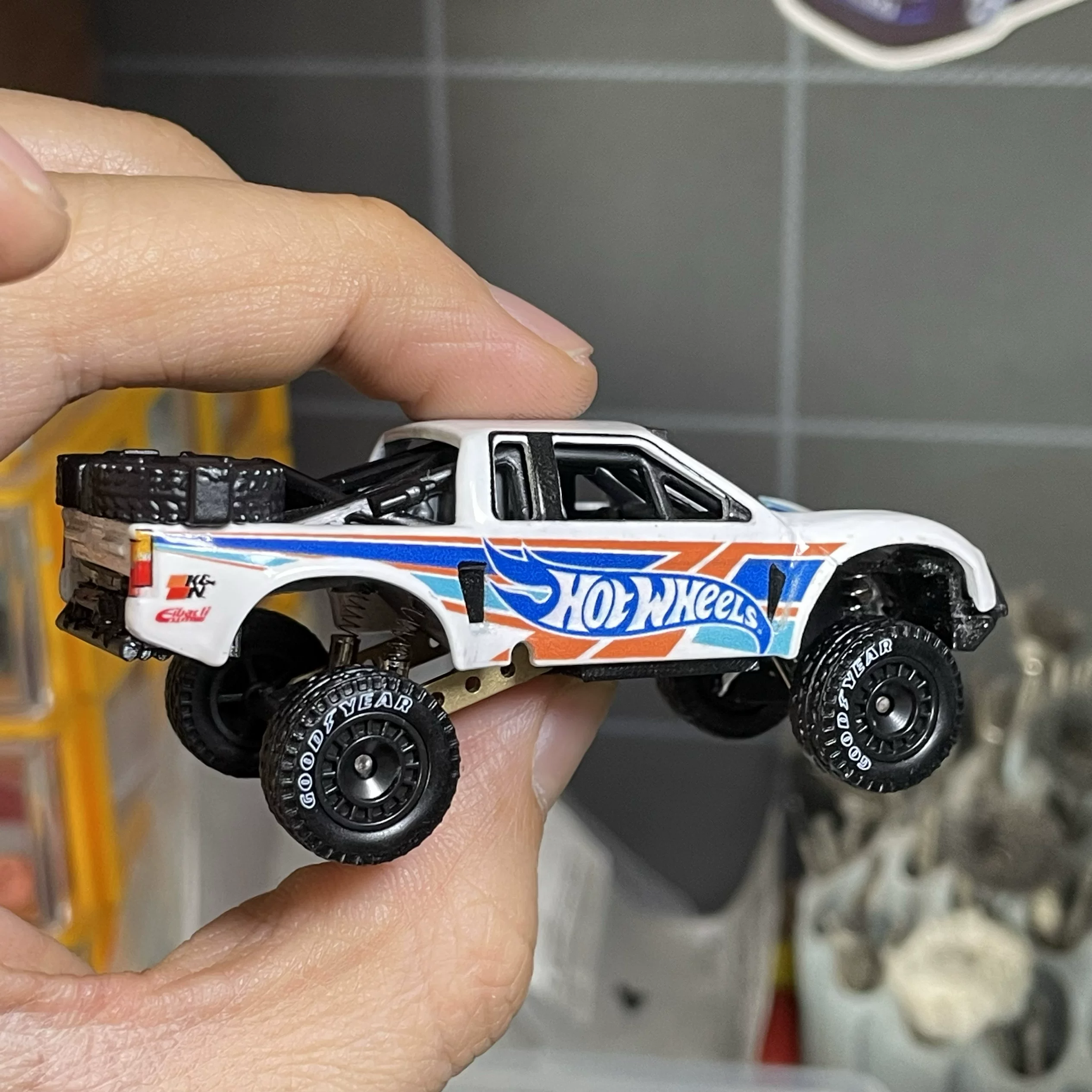 Горячие колеса, грузовик, модифицированный внедорожник, масштаб 1:64
