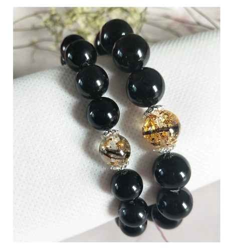 Детский сувенир ручной работы для хранения пуповины