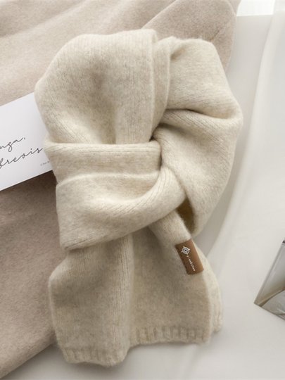 Petite écharpe polyvalente de style coréen haut de gamme pour femmes en automne et en hiver, écharpe en imitation cachemire tricotée douce et cireuse, nouvelle tendance 2025