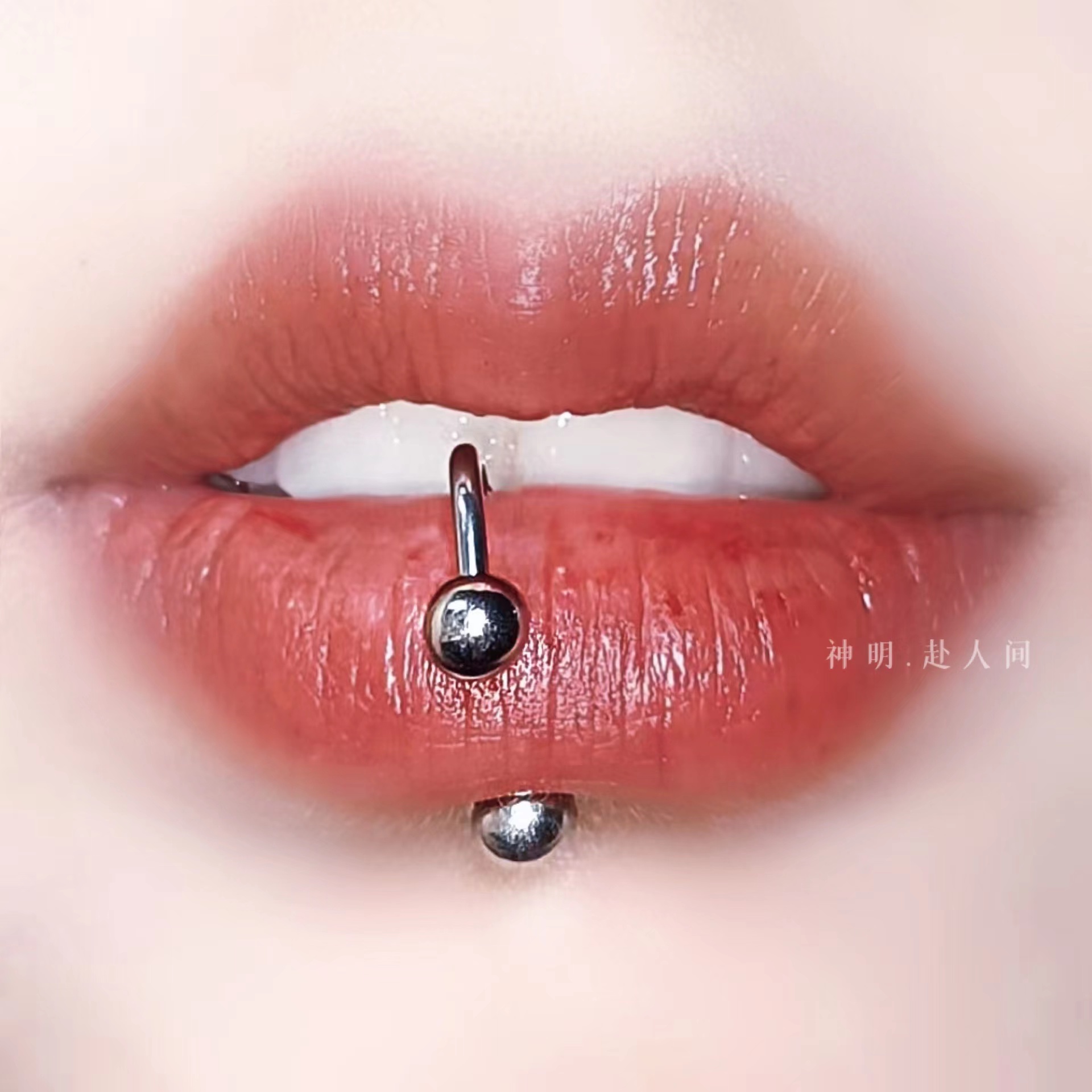 God goes to the world (spice girl single product) lip ring horseshoe ring lip nail design sense replacement nail niche piercing jewelry