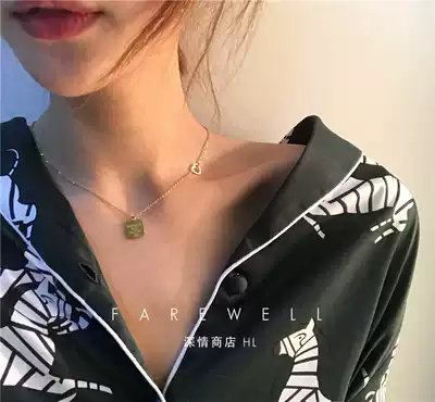 Sexy necklace female ins tide Net red retro neck female short choker Korean temperament simple titanium steel pendant