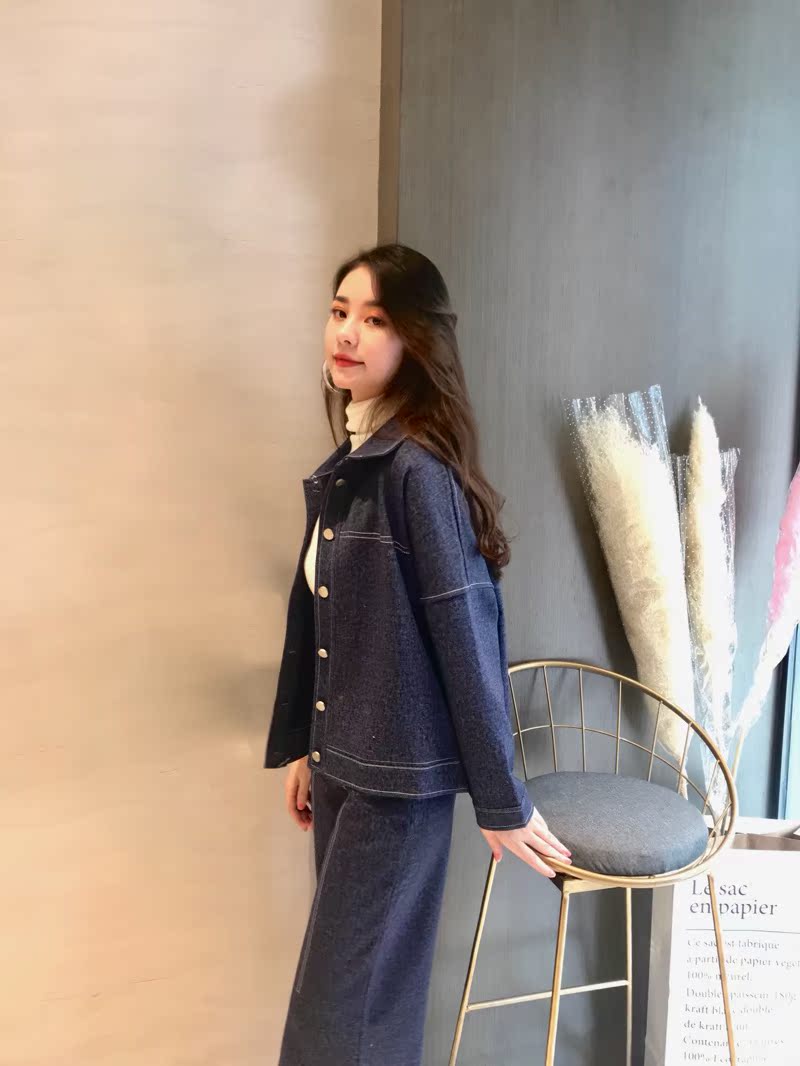 FFAN được khái quát trong vấn đề này! Áo khoác len hai dây kiểu dáng denim váy ngắn ống rộng quần ba mảnh phù hợp với áo khoác cardigan nữ
