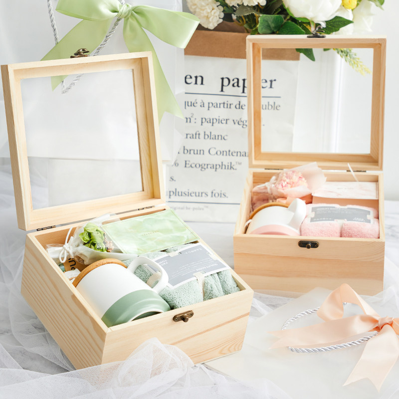 Companion Courtesy Cup Wedding WOOD BOX GIFT PRACTICAL FEMALE BRIDESMAIDS RETURN COURTESY WEDDING FULL MOON GIFT WALKING HEART GIFT BOX