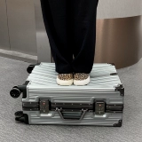 Вместительный и большой модный трендовый чемодан подходит для мужчин и женщин