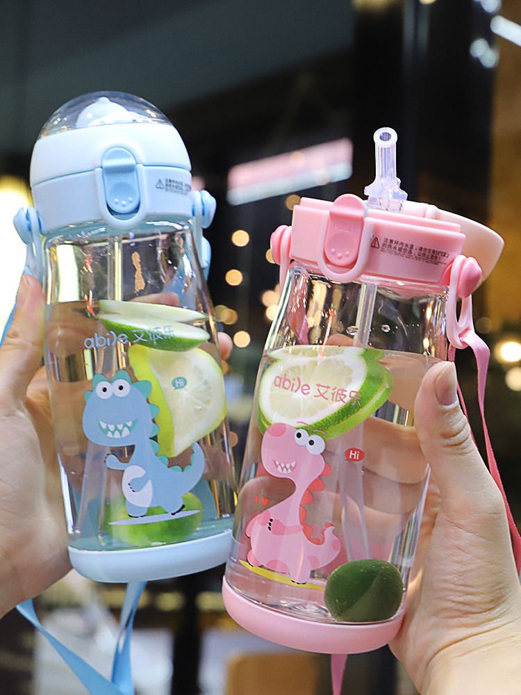 Children's kettle straw cup Baby bag water cup Summer primary school students portable fall-proof cute kindergarten straw plastic cup