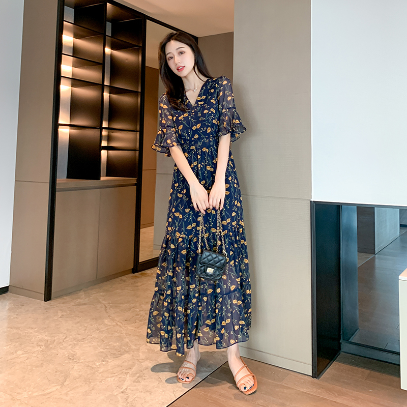 Plus-Size Women's Summer Dress, This Year's New Trendy Long Chiffon Dress, Covers the Belly, Makes You Look Slimmer, High-End and Elegant Long Dress Plus-Size Women's Summer Dress, This Year's New Trendy Long Chiffon Dress, Covers the Belly, Makes You Look Slimmer, High-End and Elegant Long Dress
