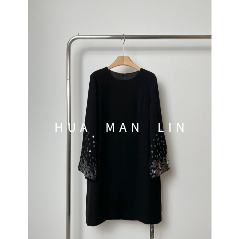 【Hua Man Lin】 "Sparkling Sequins” Acetate Round Neck Sleeveless Sequin Mid-Length Elegant Dress 7709 【Hua Man Lin】 "Sparkling Sequins” Acetate Round Neck Sleeveless Sequin Mid-Length Elegant Dress 7709
