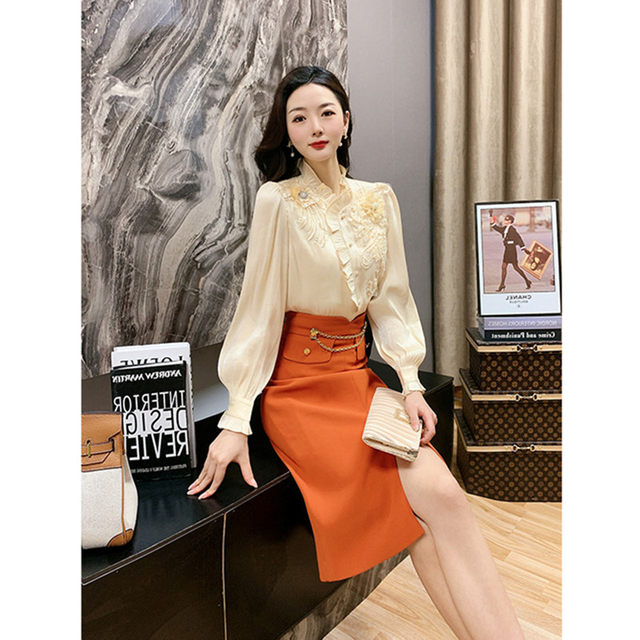 2023 apricot color intarsia high-end shirt shirt spring new goddess fan top all-match women