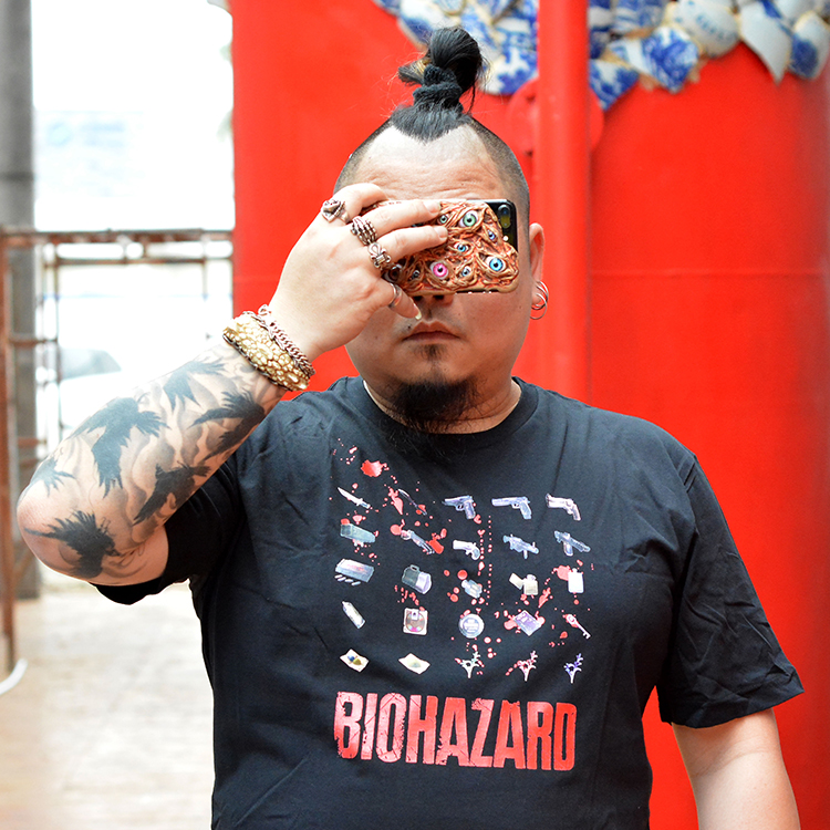 FANTHFUL biochemical crisis 2RE remake props equipped with black short sleeve T-shirt Official genuine game perimeter