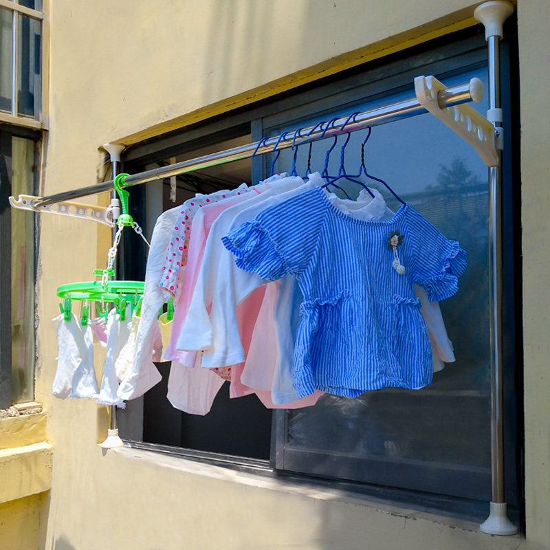 Clotheson telescopic landing clothes hanger on the outside of balcony windows Top-up hanging bedroom inside and out free of punch