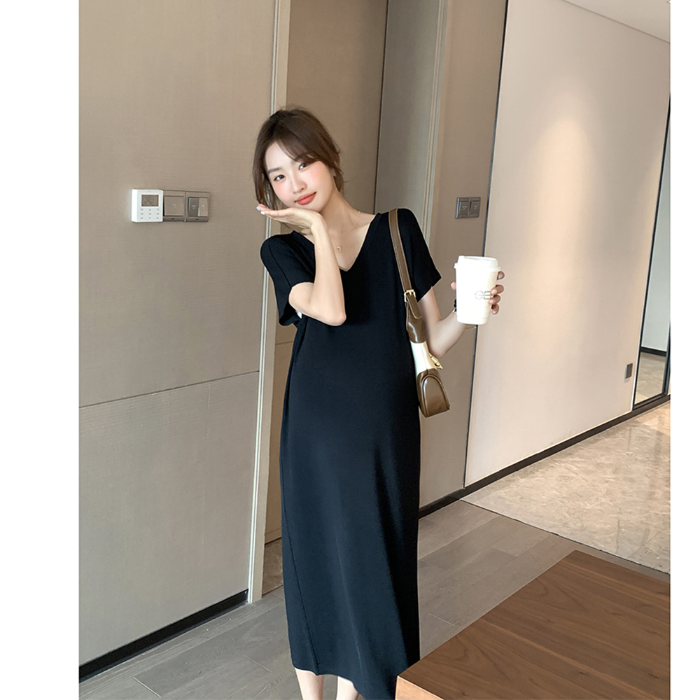 Light-cooked minimalist ~ gestational woman in summer ice silk dress V collar with slim Korean version loose with long version of little black dress
