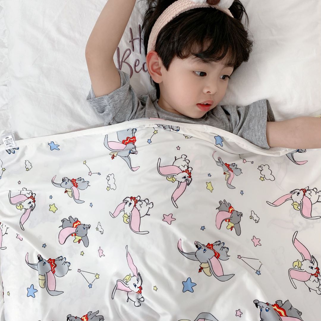Baby cool blanket summer cool quilt kindergarten thin blanket newborn blanket air conditioner is children's bread superman ice silk blanket