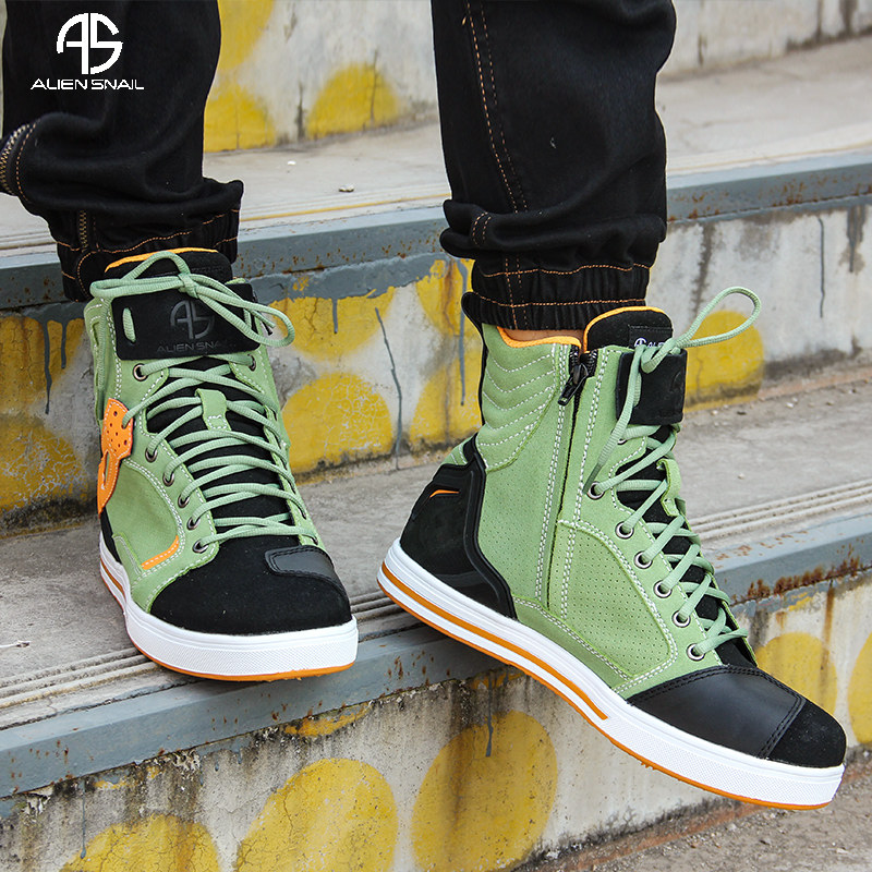 Alien Snail Riding Boots Locomotive Riding Shoes Winter City Commuter Locomotive Shoes Men's Anti-Fall Locomotive Shoes