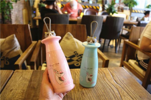 Phim hoạt hình sáng tạo mèo con cốc thép không gỉ nam và nữ sinh viên dễ thương cầm tay cốc trẻ em bụng nước cốc chai đựng nước thủy tinh