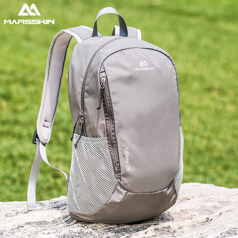 Outdoor sports climbing hiking double shoulder backpack Leisure travel bag 20 litres small school bag ultra-light portable waterproof male and female-Taobao