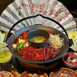 더블 핸드 핸드 마더-자녀 매달려 냄비 상업용 핫 포트 에나멜 만다린 오리 매달려 냄비 주철 무료 거리 마구간 뜨거운 냄비 농가 화분기구