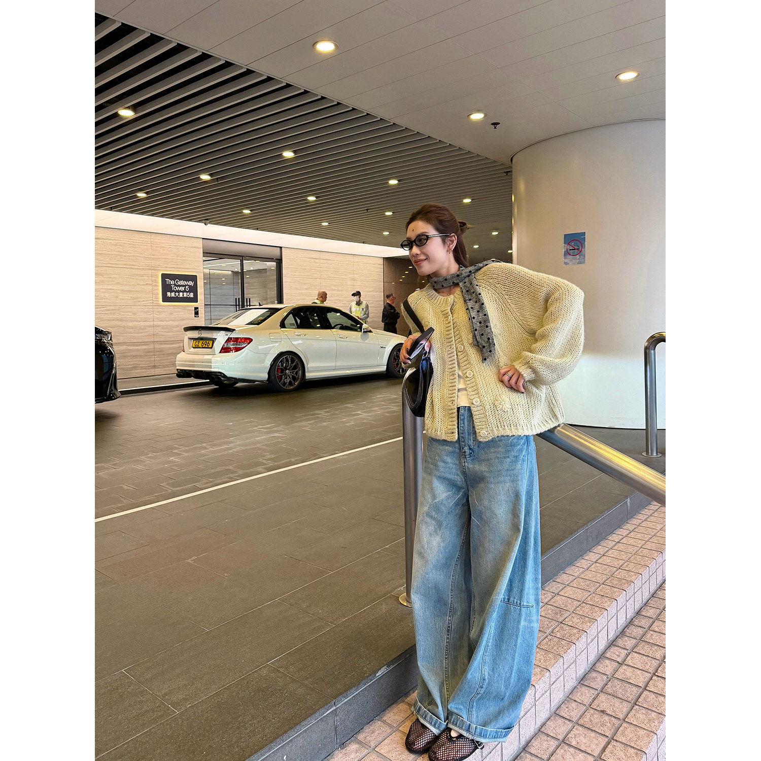 LelyMooch женские широкие джинсы прямого кроя светло-голубые с эффектом потертости и кракелюра весна-лето