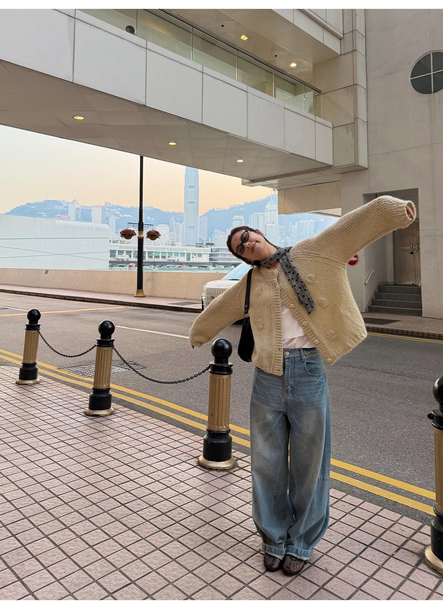 LelyMooch женские широкие джинсы прямого кроя светло-голубые с эффектом потертости и кракелюра весна-лето