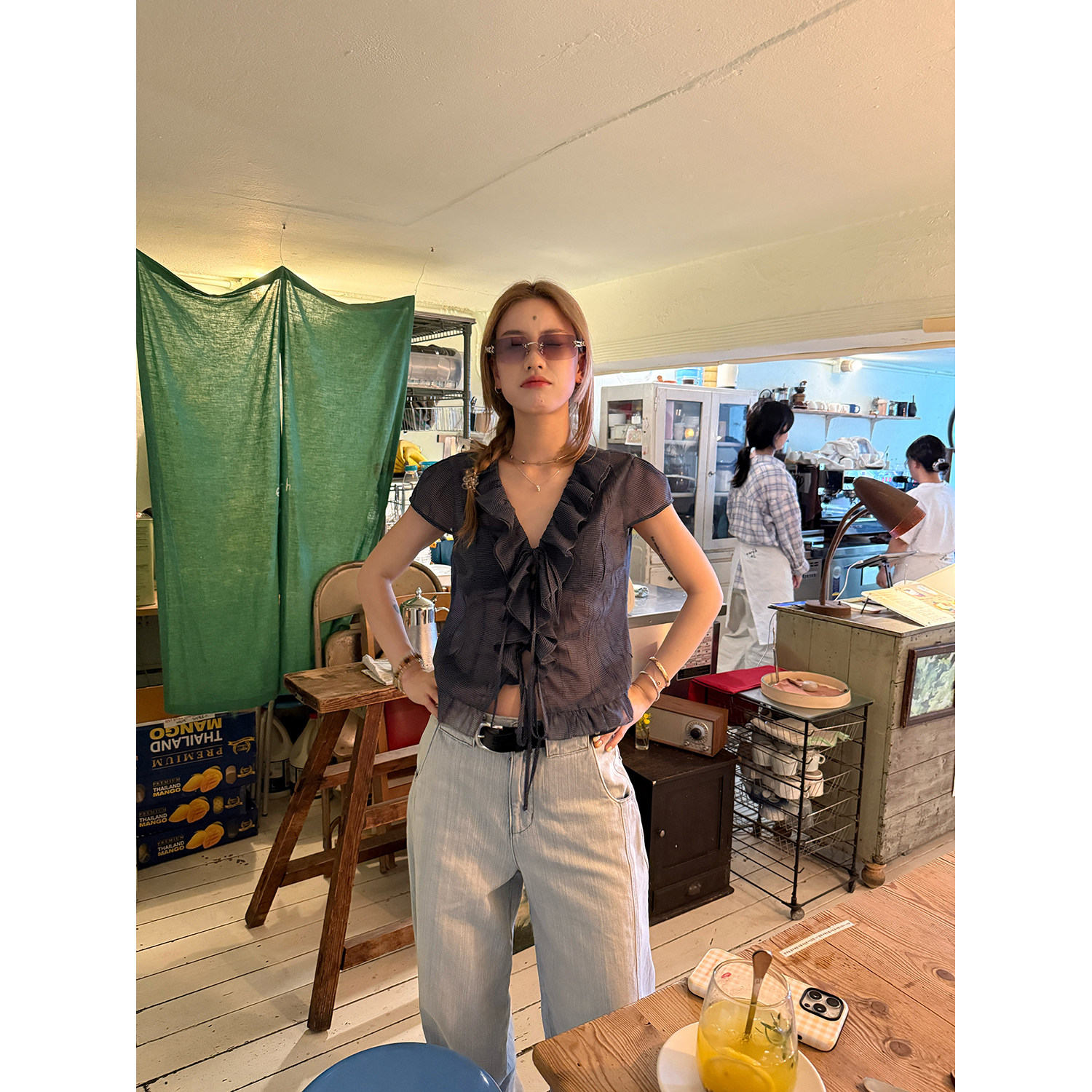 Рубашка с коротким рукавом с охлаждающим эффектом и помятым дизайном, серо-синяя клетчатая блузка, женская летняя одежда 2025