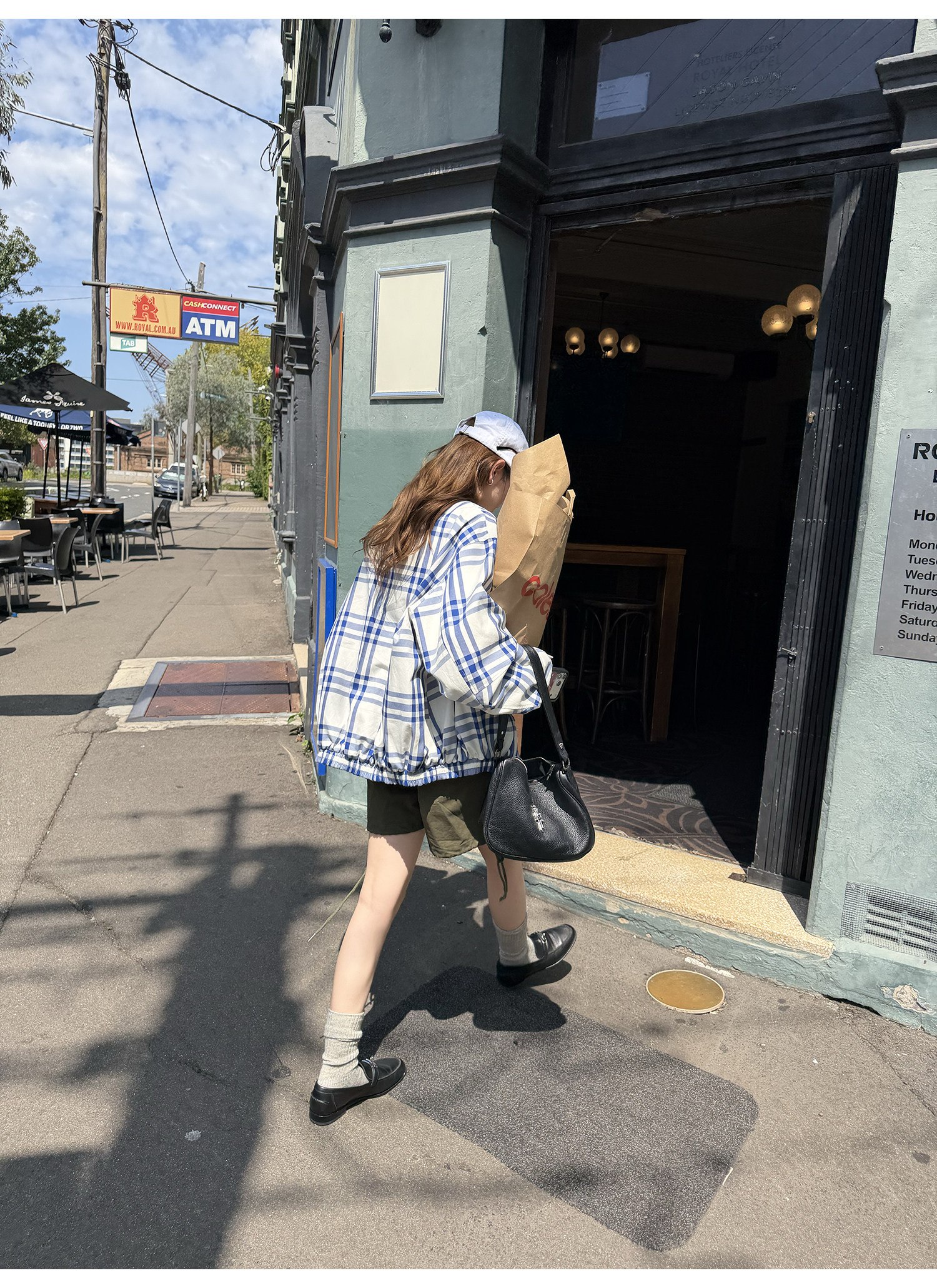 LelyMooch Двусторонняя хлопковая куртка в шотландскую сине-белую клетку с воротником-стойкой средней длины Baby синего цвета