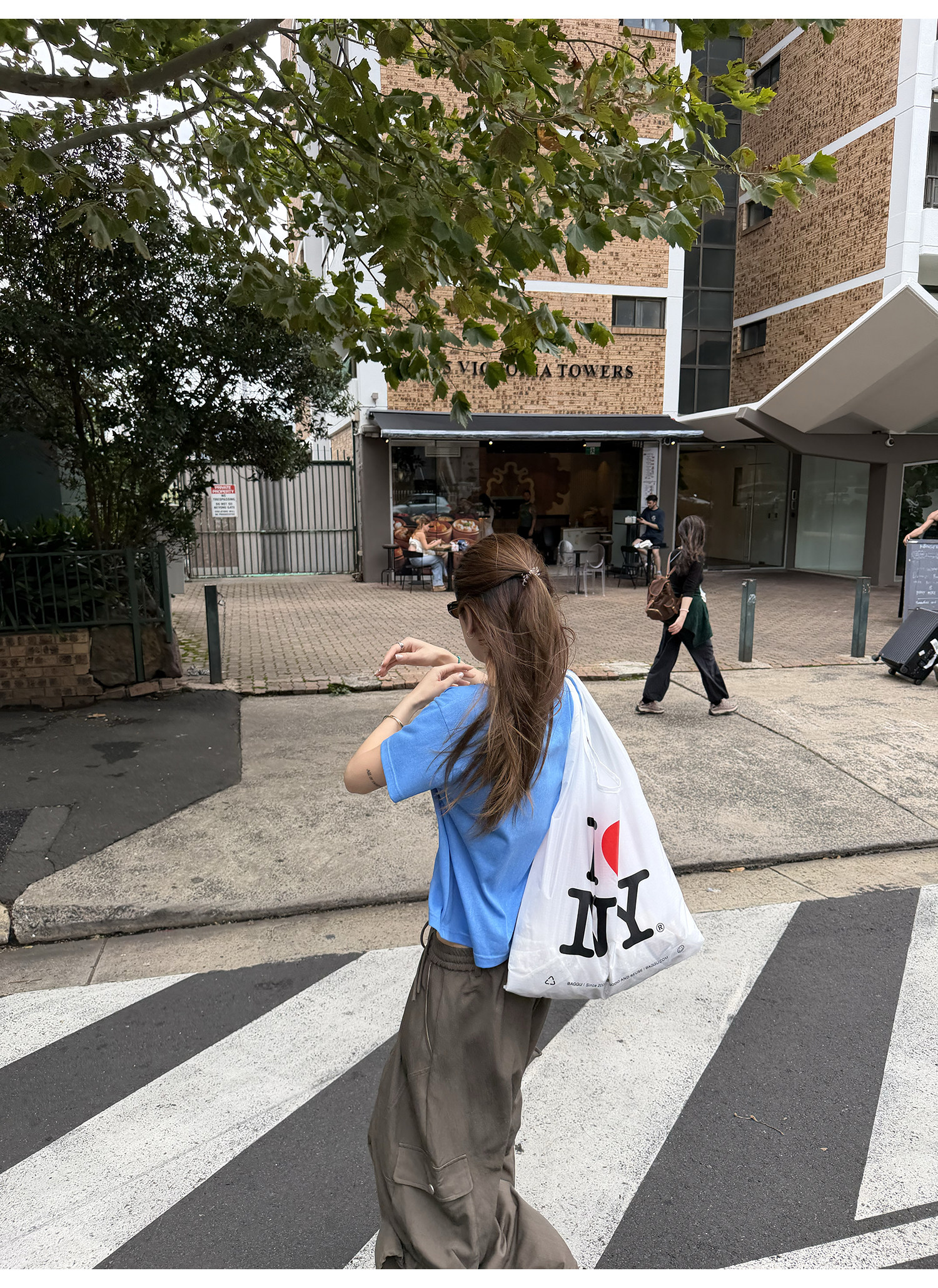 LelyMooch футболка с коротким рукавом из хлопково-льняной смеси с цифровой печатью и винтажным принтом букв