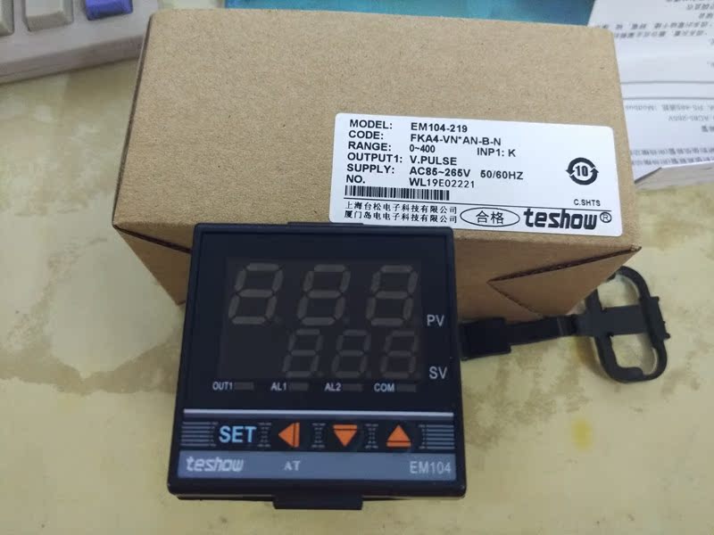 Original Taisong teshow thermostat EM104-219 solid state output J-type 400 degree digital display intelligent thermostat