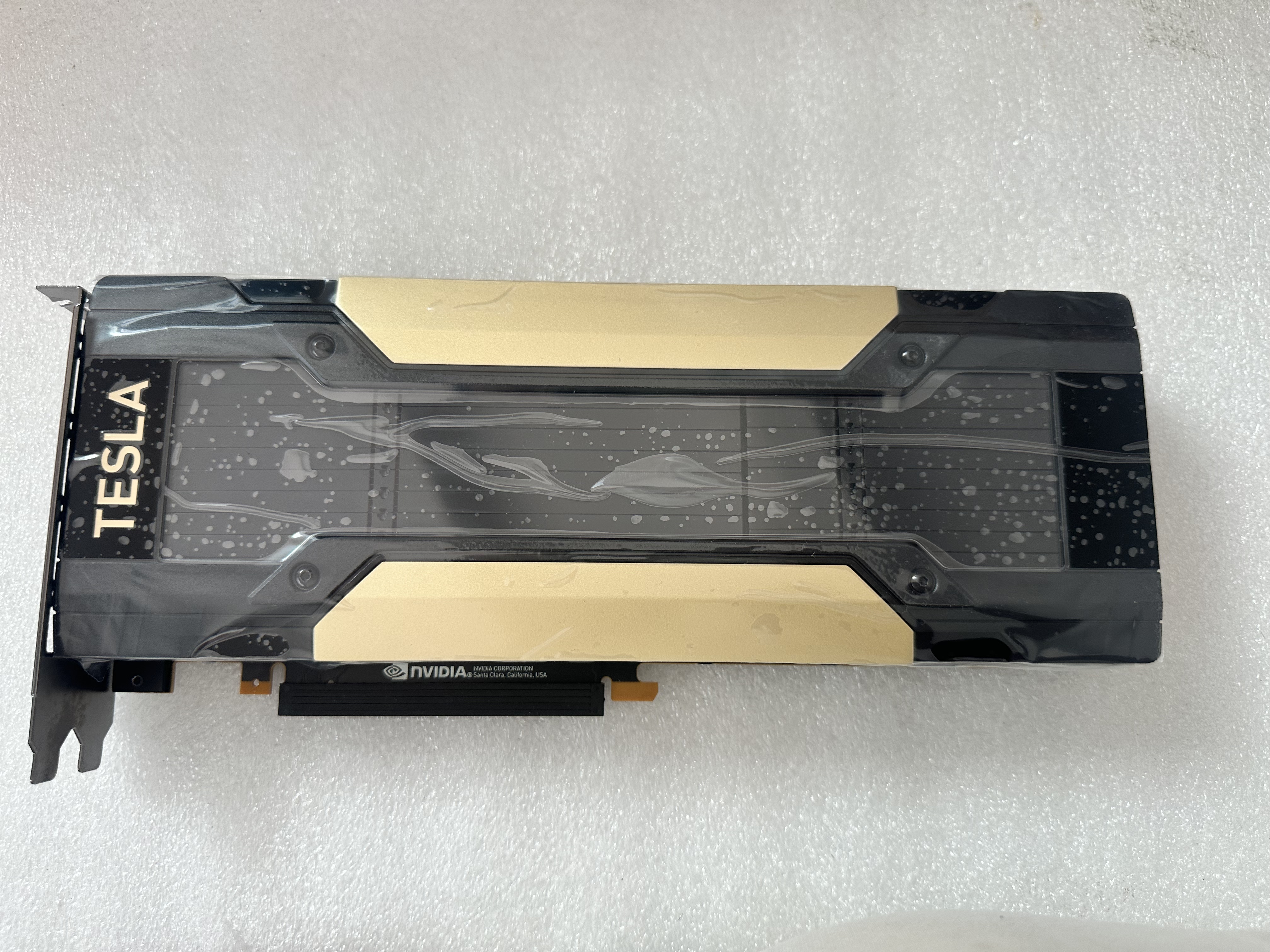 การ์ดจอ Nvidia Tesla V100 ใหม่เอี่ยม 16g แบบ PCI-E ของแท้จากโรงงาน พร้อมตัวเลือกความจุ 32g