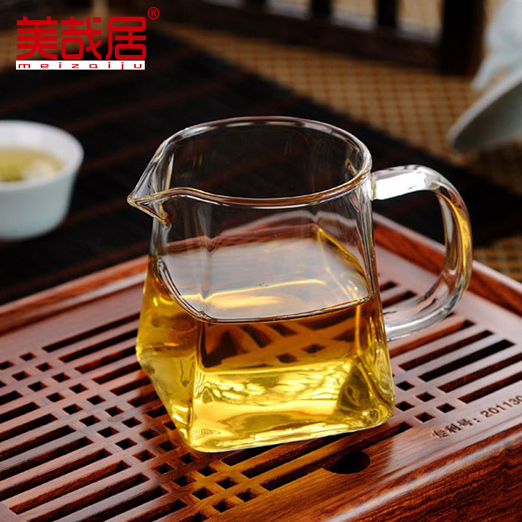 Thickened glass large fair cup heat-resistant tea dispenser with tea leak kung fu tea set accessories set tea sea tea cup