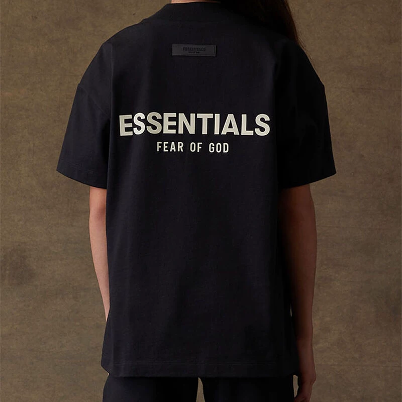 Летняя футболка с korte Sleeve FOg Miki? Wait need accurate translation. The input: "FOG MIKI Summer cotton short sleeve T-shirt for leisure, American style, loose fit" Translate: Футболка летняя из хлопка с коротким рукавом FOG MIKI для отдыха, американский стиль, свободный крой