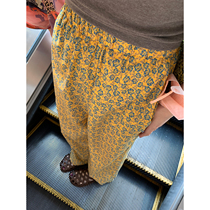 vcruan Axiges story of small yellow flower long shorts womens 2022 summer new slim all-match pants