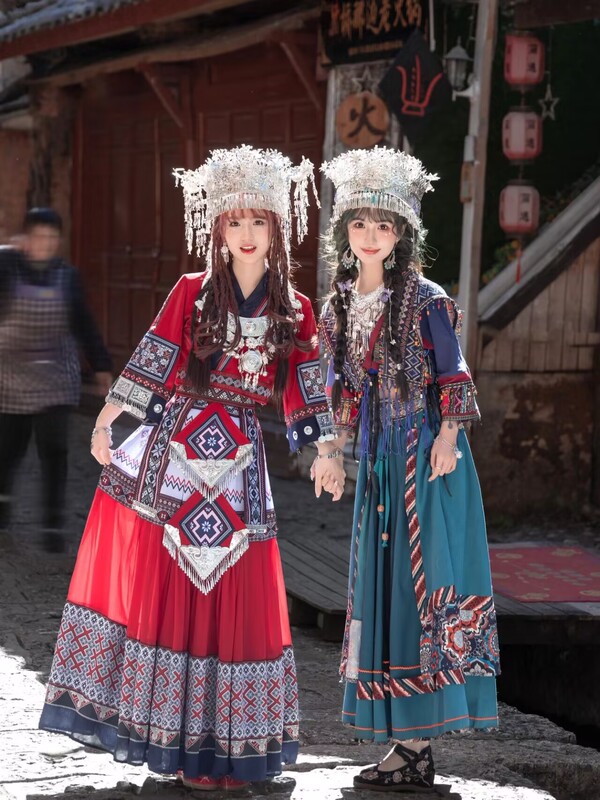 Miao Ethnic Group Outfit for Women, Ethnic Minority Clothing, Miao Region Ancient Style, Ethnic Style, Phoenix Travel Photography, Internet Celebrity Clothing for Adults