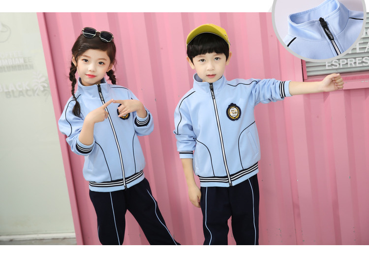 Quần áo mẫu giáo mới 2018 xuân hè cài đồng phục tiểu học và trung học đồng phục cotton màu xanh thể thao tùy chỉnh quan ao tre em