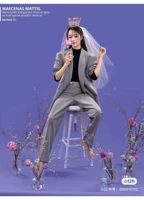 Женская куртка с премиум -классами с брюками и вуалью