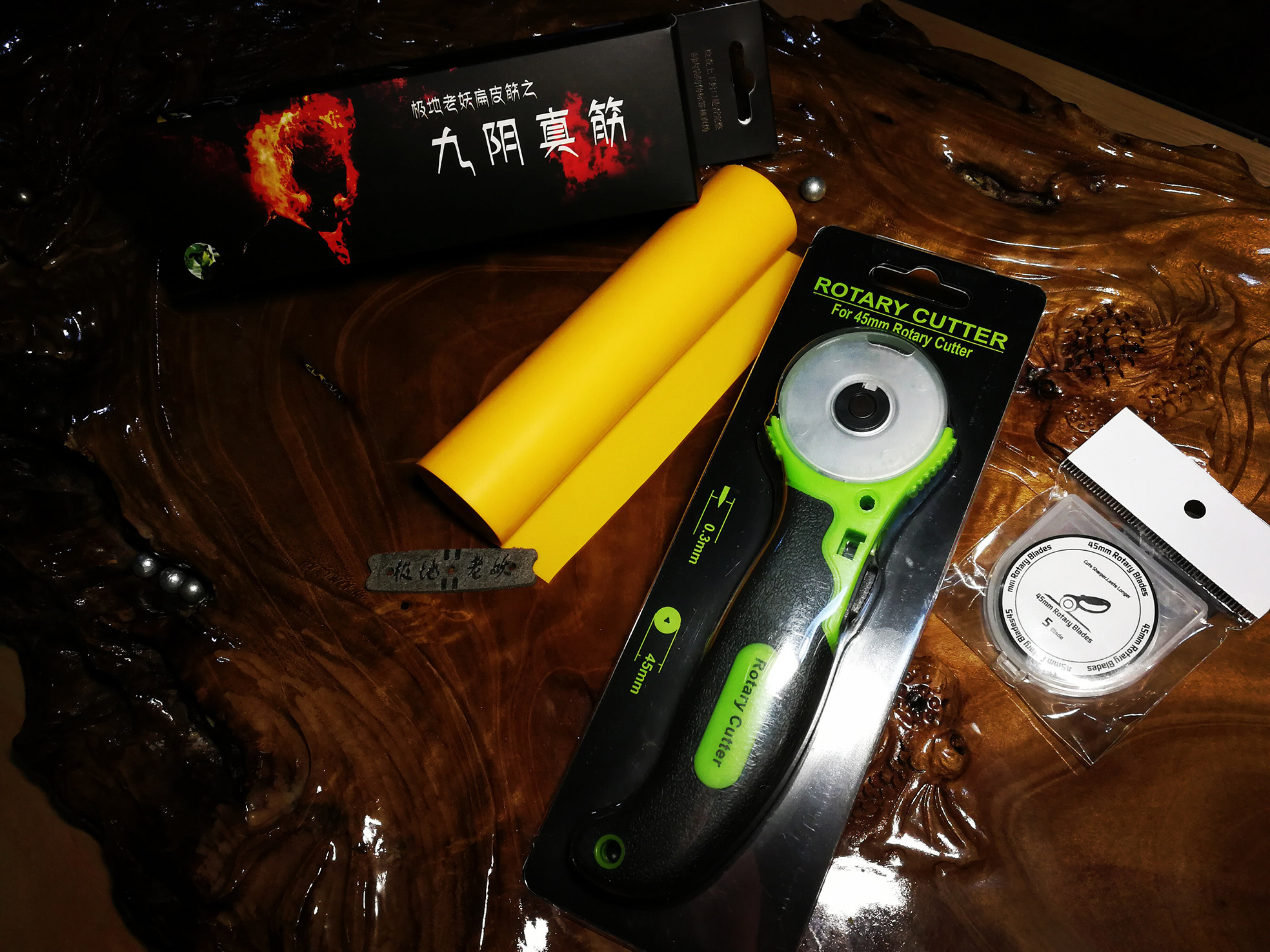 New Pint Shelves Polar Old Selfie 45mm Flat Leather Roll Knife Leather Fascia Cut Durable Sharp Blade Non Big Hair Rollout Knife