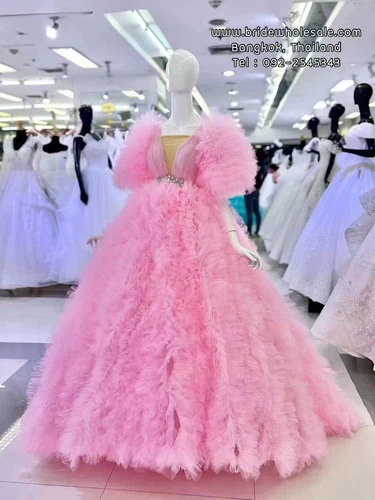 Легкое свадебное платье фото -студия тематическая одежда цвет пряжи фотография