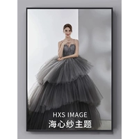 Цвет картин (одинокая женская одежда)