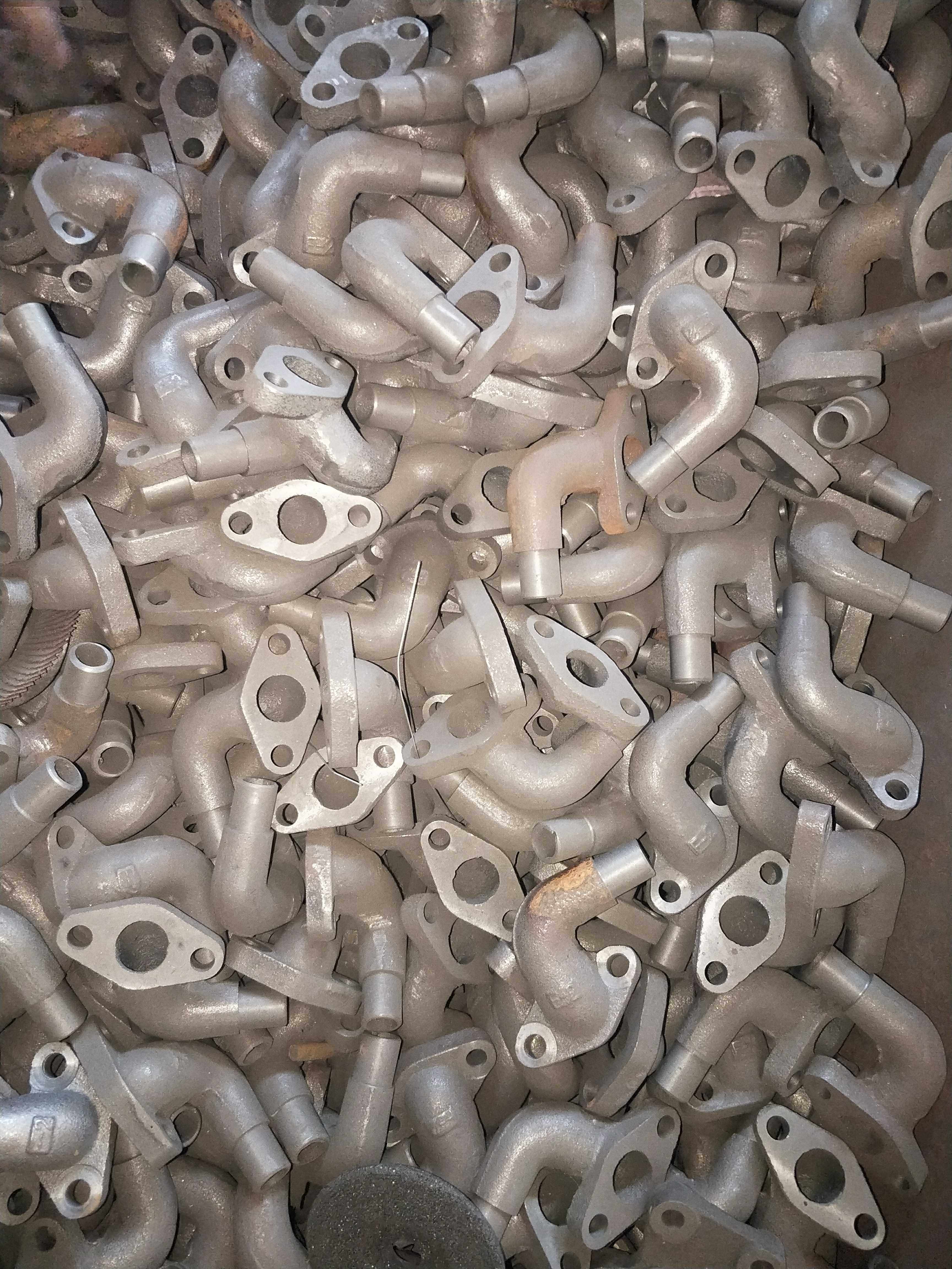 New agricultural machinery equipment Luoyang one drag oriental red tractor original plant accessories into water outlet joint cover plate-Taobao