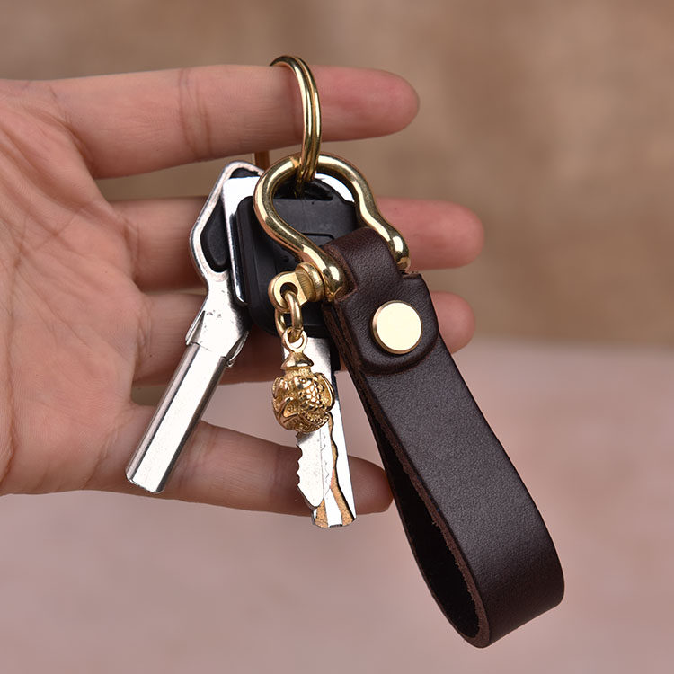 Pure handmade leather high-end keybuckle male and female general creative cow skin pure copper horsehoof button gift Simple