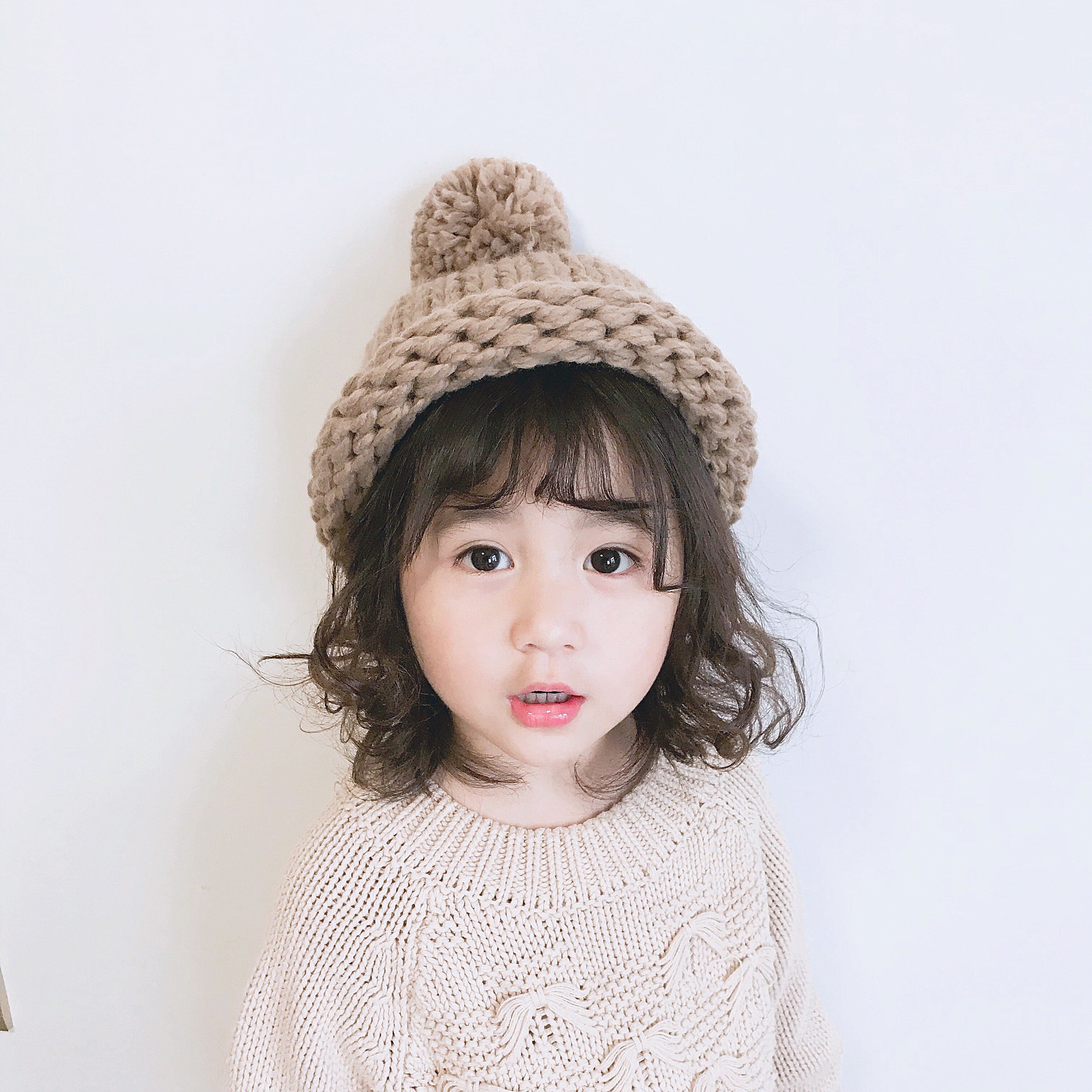 Children's hats, women's winter knitted hats, warm, thickened pullover hats, big fur balls, baby woolen hats, handmade boys' hats
