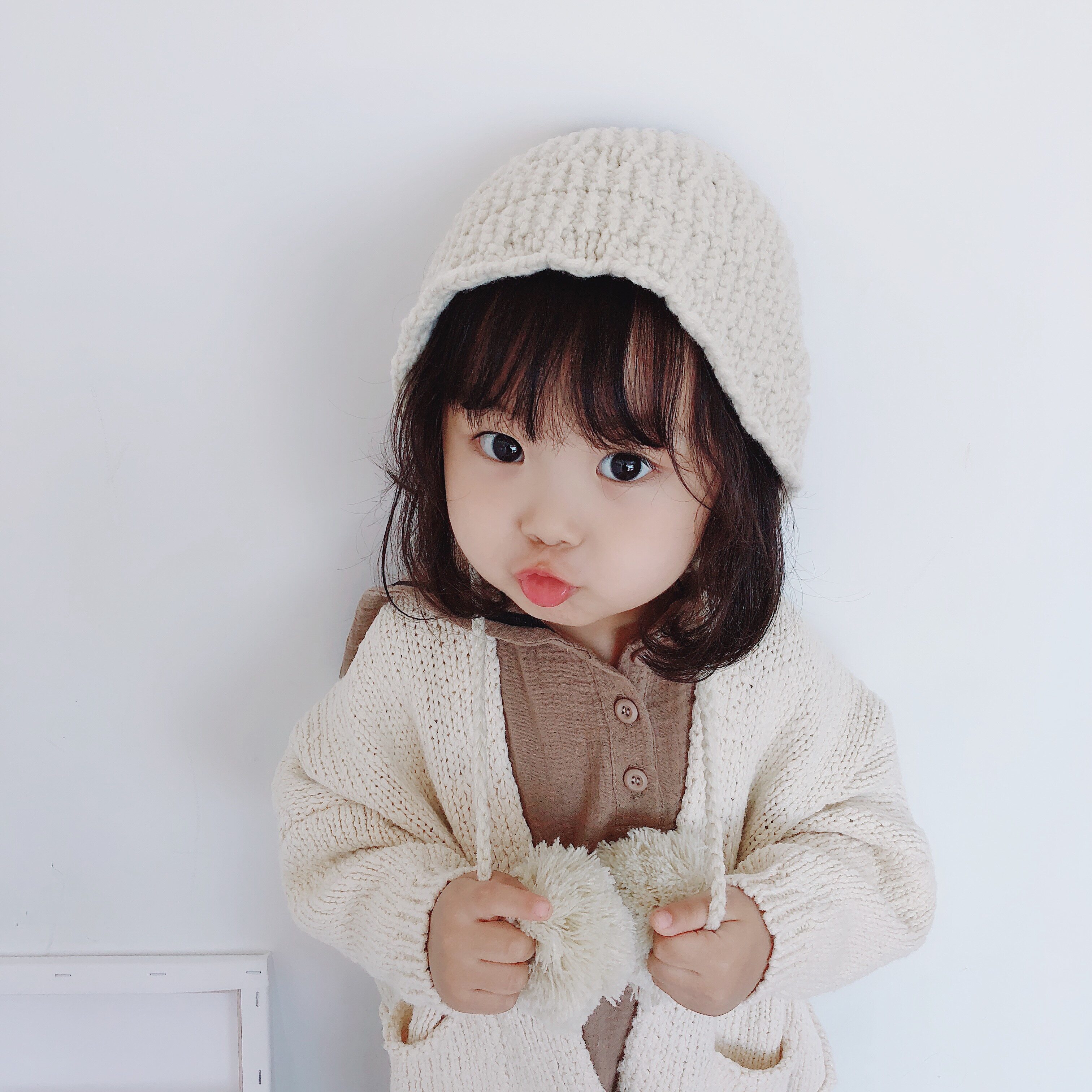Children's warm earmuffs winter Korean ins style fashion baby knitted earmuffs boys and girls cute ear protection rope hat